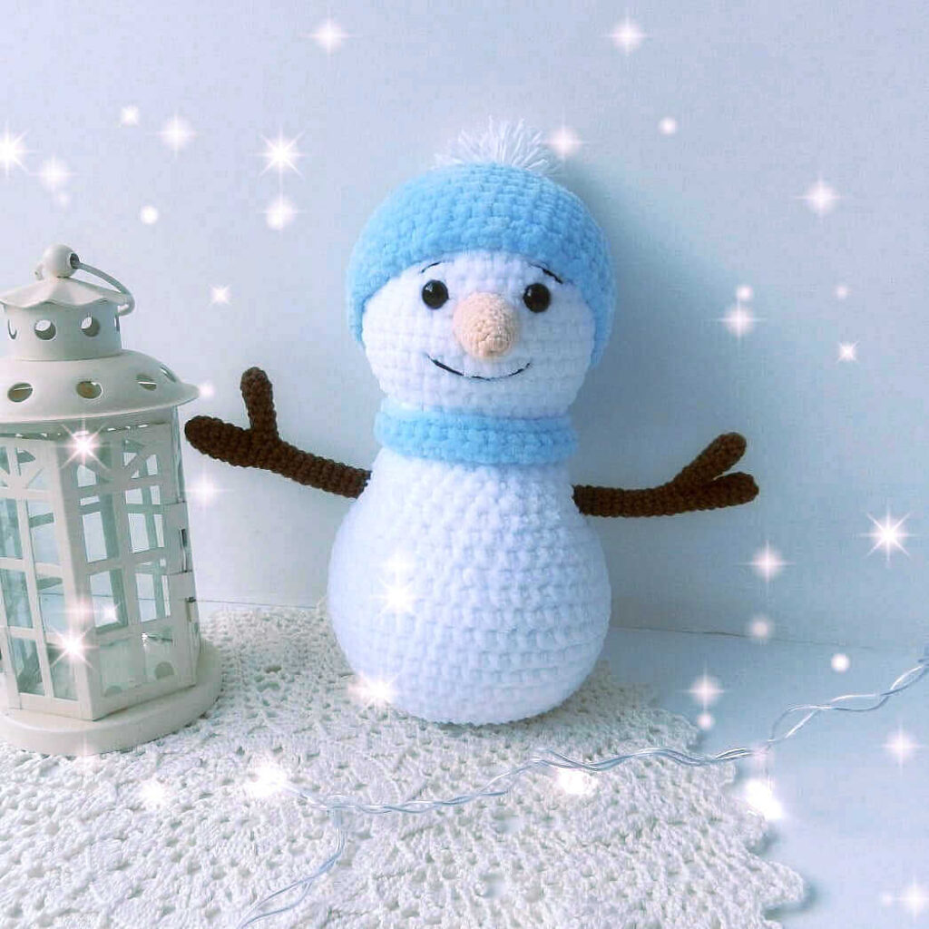 Hoooked – Amigurumi – Yarn Kit – Winter Snowman Jingle