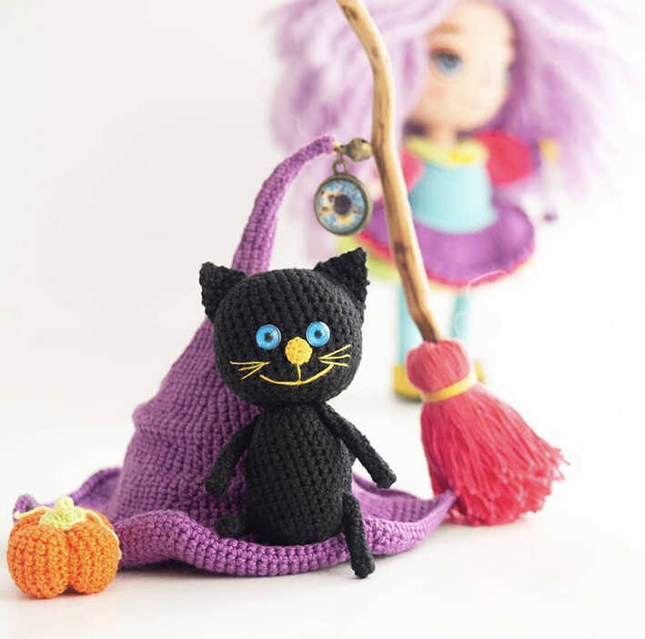 black cat amigurumi crochet cute halloween plush free pattern