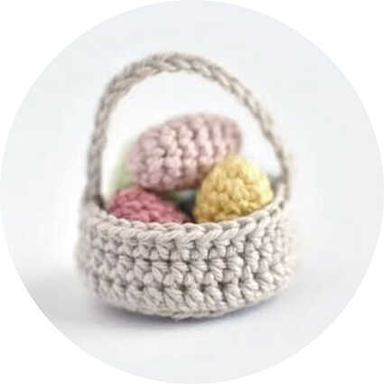 crochet easter basket with eggs amigurumi cute accessory free pattern