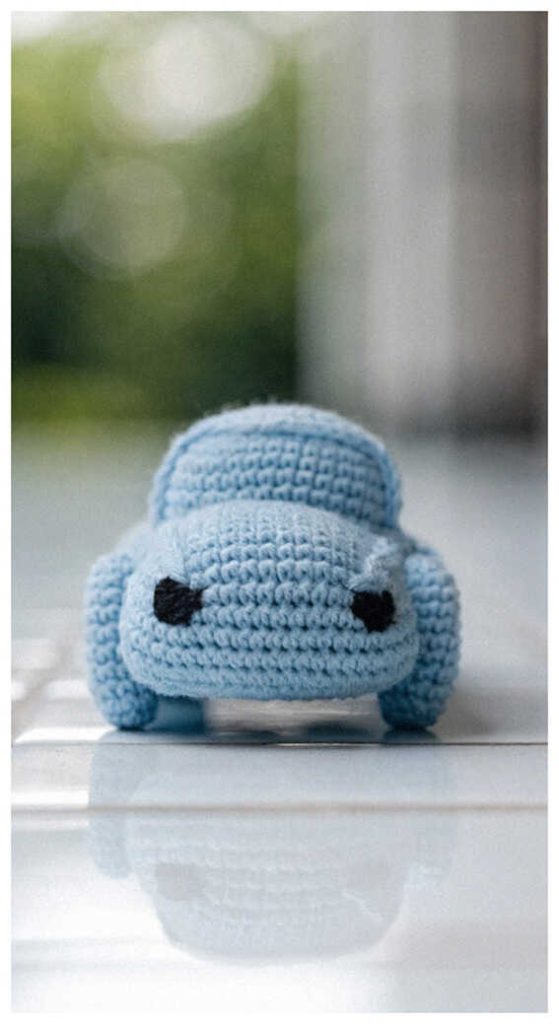 blue crochet car amigurumi cute small toy minimal aesthetic handmade idea