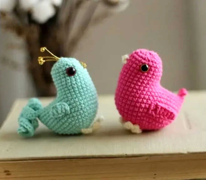 Cute Spring Bird Amigurumi Free Crochet Pattern