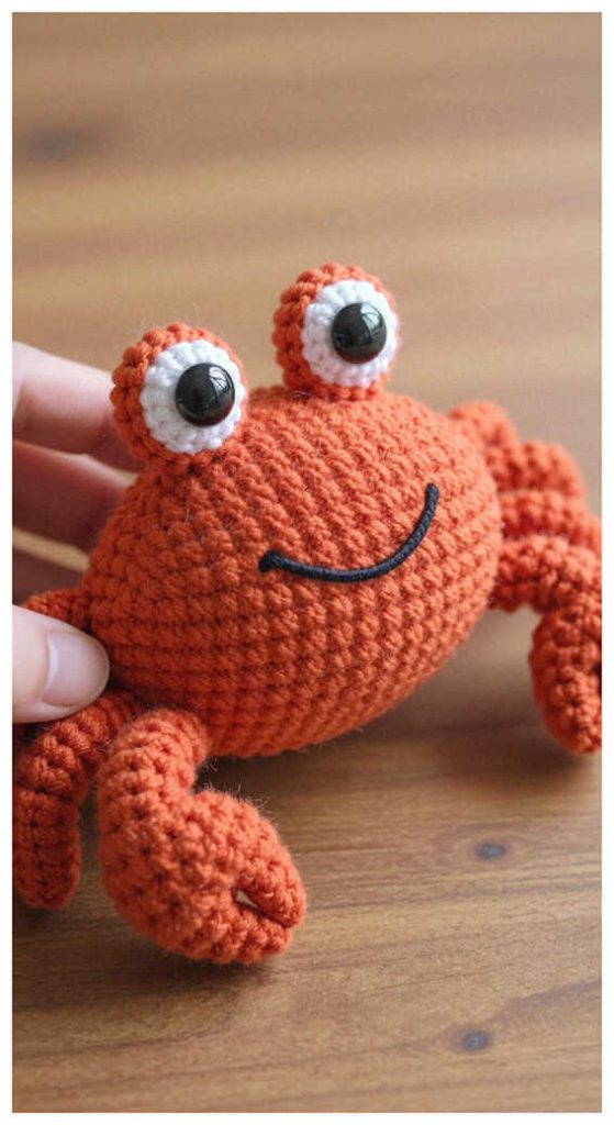 Mini crab amigurumi crochet plush toy